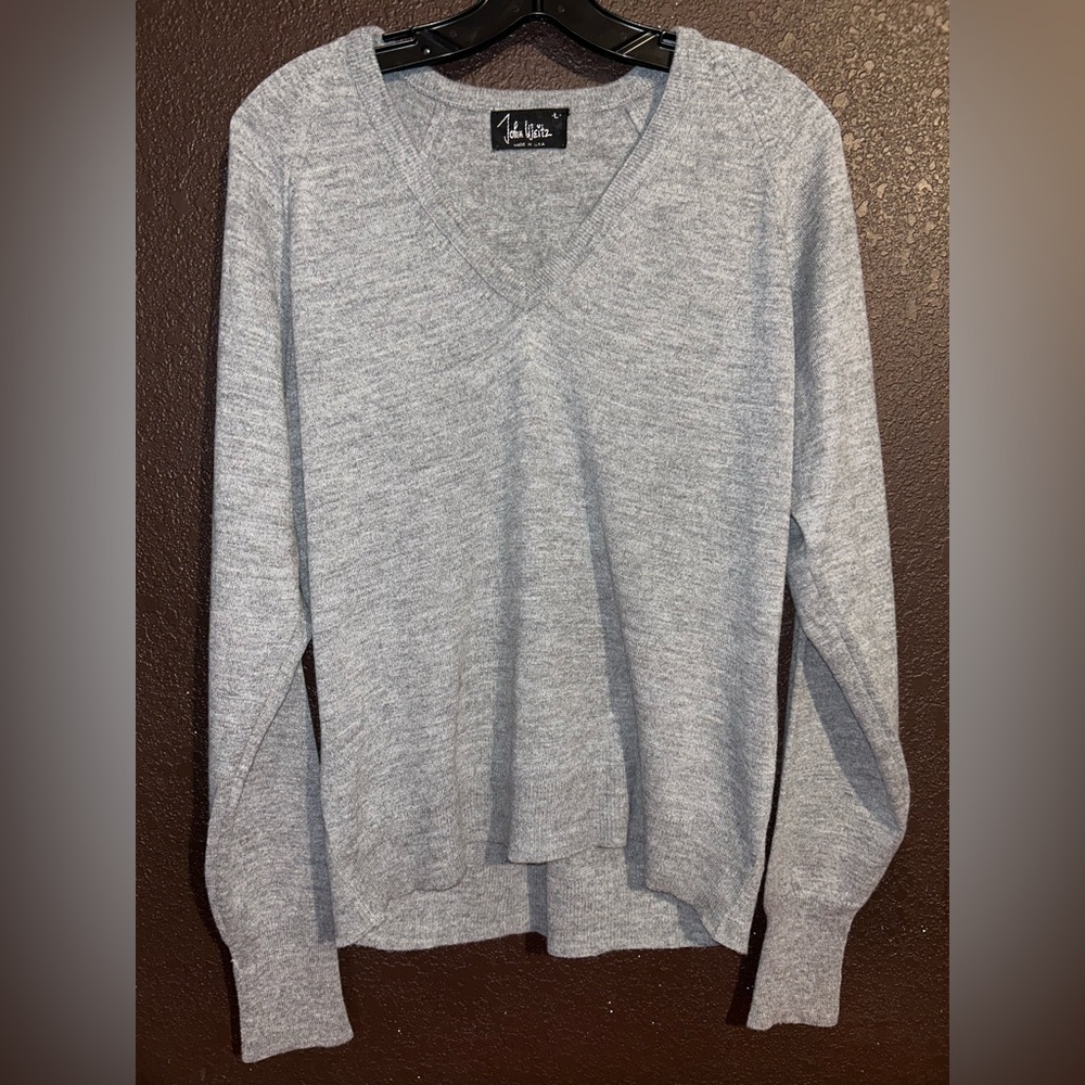Elegant Gray V-Neck Sweater for Men